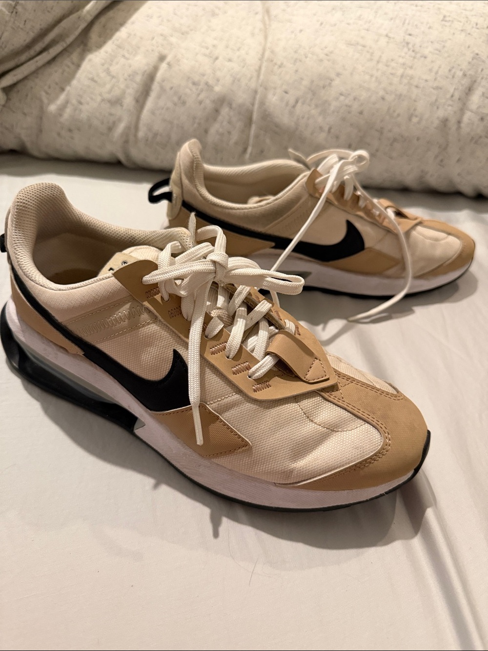 Nike Women's Cream and Black Retro Runner Sneakers
